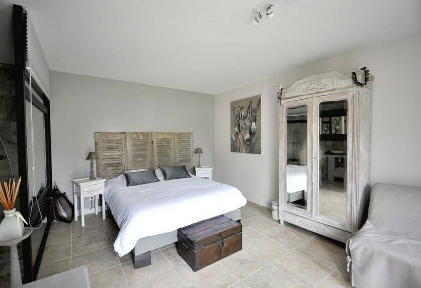 غرفة قياسية, La Closerie De L Aventure