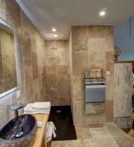 סוויטה עם ג'קוזי, La Demeure De L'arche