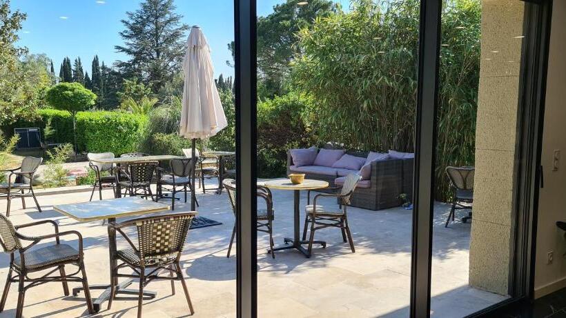 סוויטה עם ג'קוזי, La Demeure De L'arche