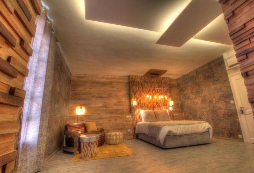 غرفة قياسية مطلّة علي حمام السباحة, La Demeure De L'arche