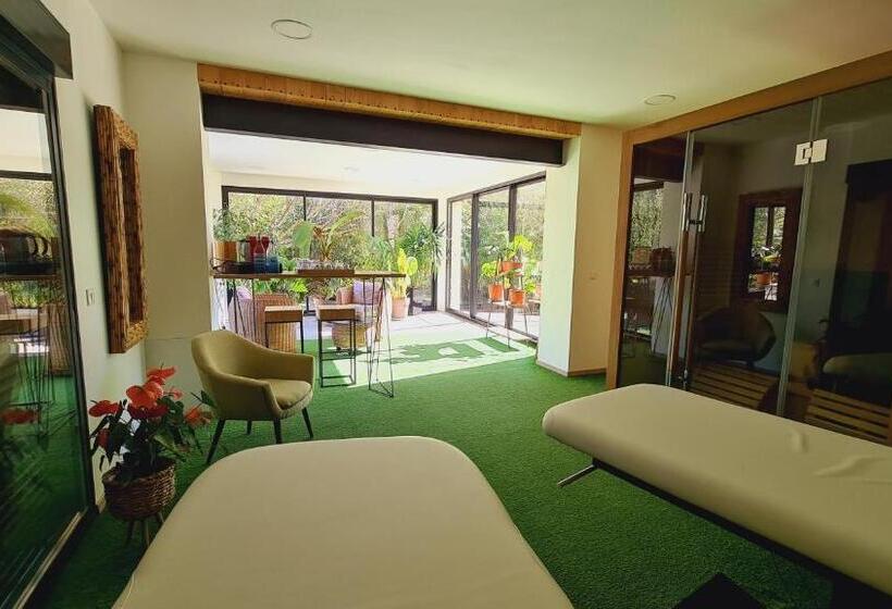 デラックスルーム, La Demeure De L'arche