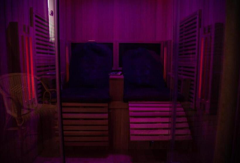 غرفة قياسية مطلّة علي حمام السباحة, La Demeure De L'arche