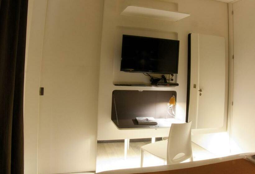 スタンダードルーム, La Maison De Léa