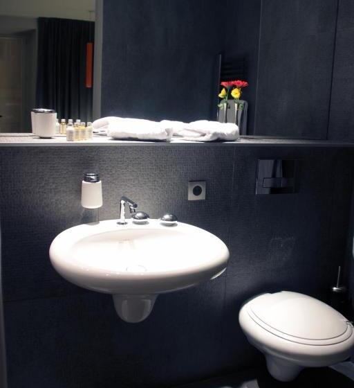 コンフォートルーム, La Maison De Léa