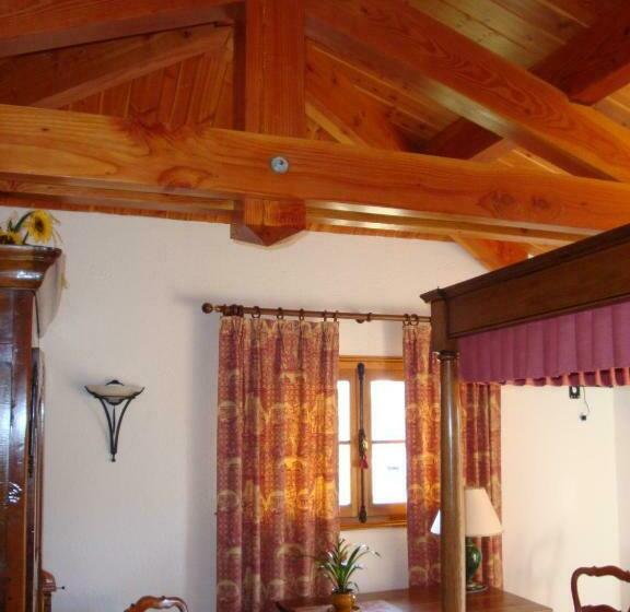 جناح, La Minauderie