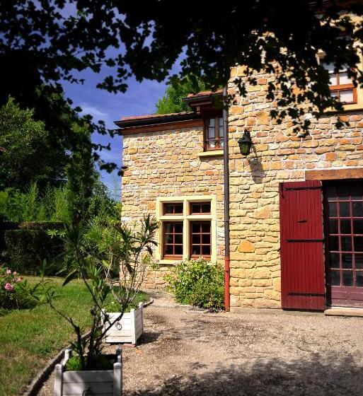 جناح, La Minauderie