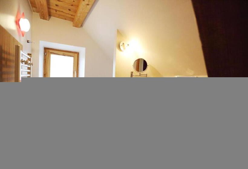 带山景的复式房间, Le Valombre