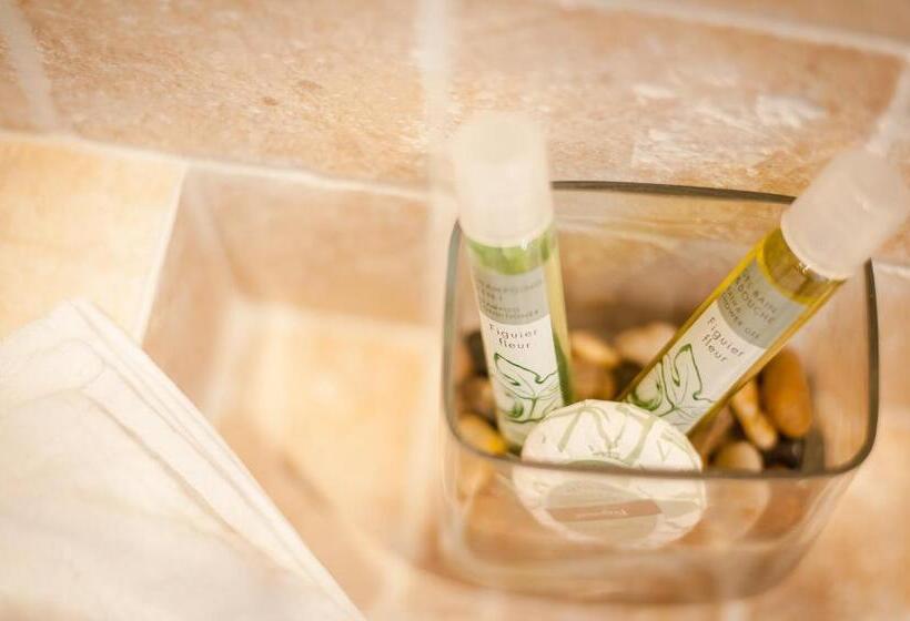 标准间, Les 4 Elements