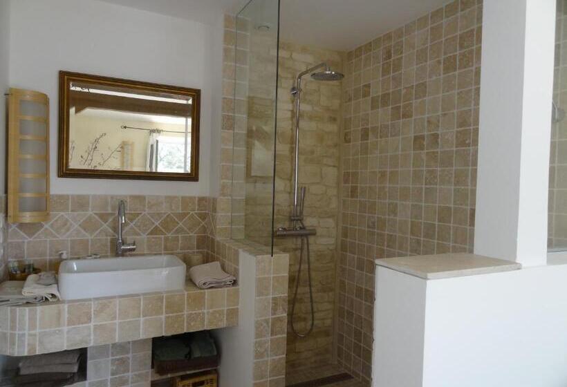 标准间, Les 4 Elements