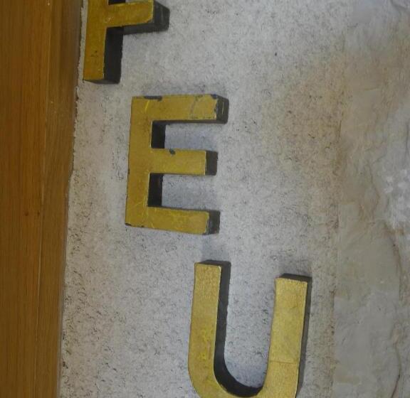 标准间, Les 4 Elements