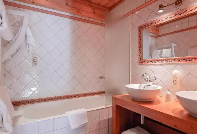 スタンダードトリプルルーム, Chalet Hôtel Des 2 Gares