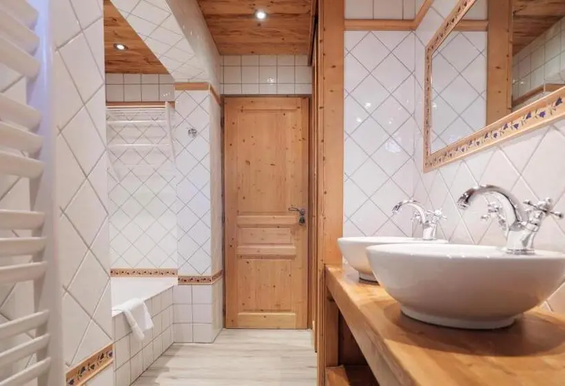 スーペリアファミリールーム, Chalet Hôtel Des 2 Gares