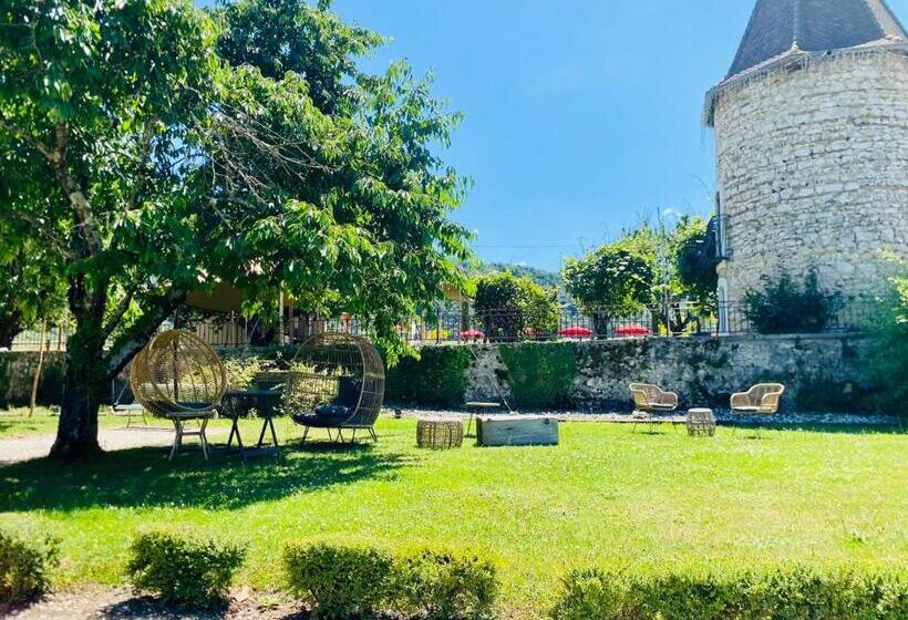 سوییت جونیور, Domaine De Suzel