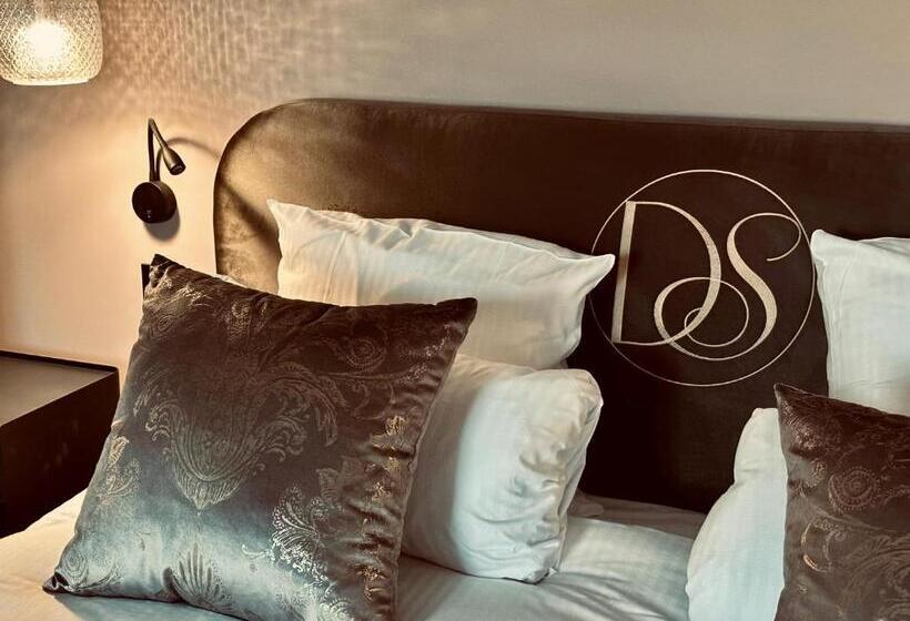 اتاق لوکس, Domaine De Suzel