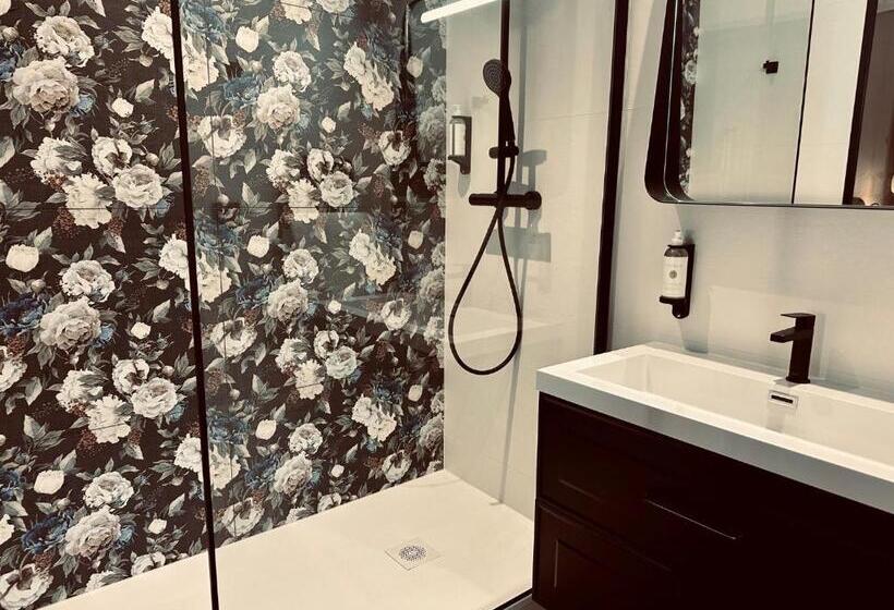 اتاق لوکس, Domaine De Suzel