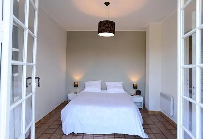 Villa 2 Makuuhuonetta, Domaine De Suzel