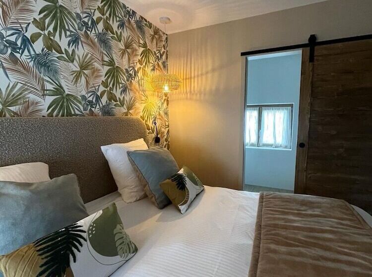 اتاق لوکس, Domaine De Suzel