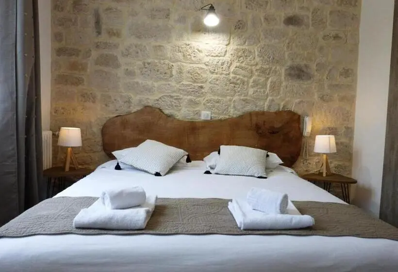 コンフォートトリプルルーム, Hôtel Restaurant Des Grottes Du Pech Merle