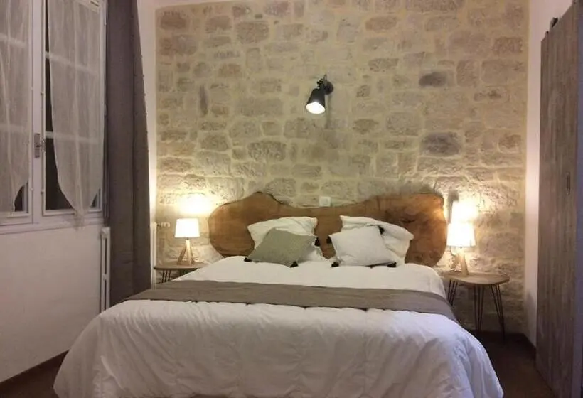 コンフォートトリプルルーム, Hôtel Restaurant Des Grottes Du Pech Merle
