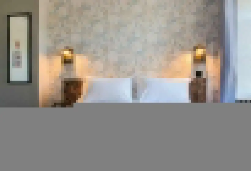 Standard Kolmen Hengen Huone, Hôtel Du Roy