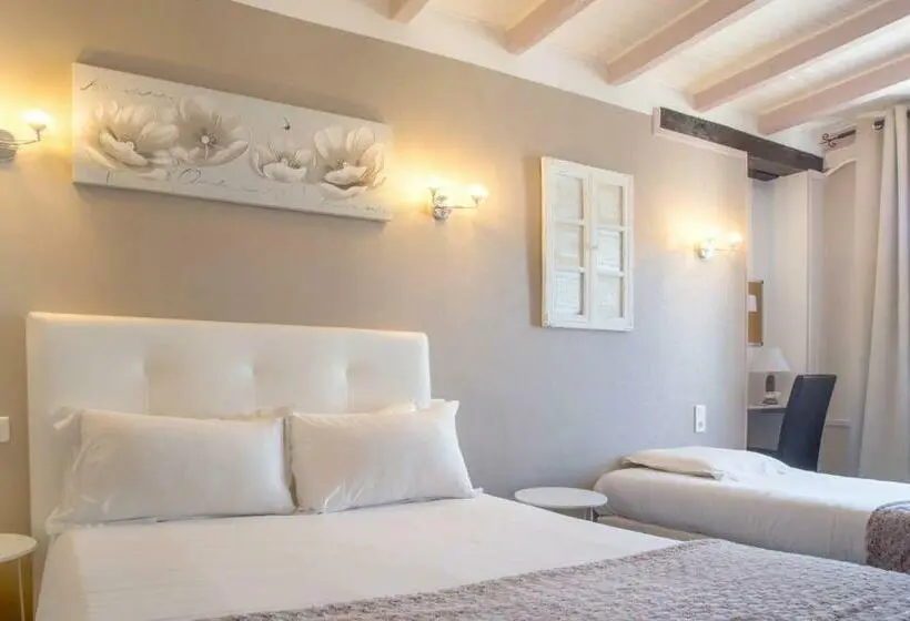 Standard Kolmen Hengen Huone, Hôtel Du Roy
