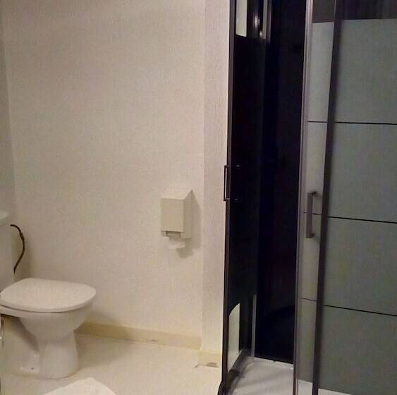 标准三人间, Hôtel Les Beaux Arts Limoges Hypercentre