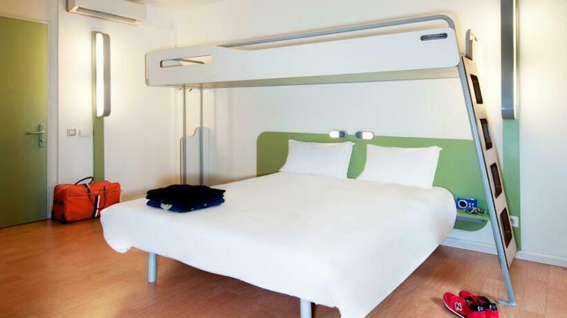اتاق استاندارد با تخت‌های تاشو, Ibis Budget Lille Ronchin  Stade Pierre Mauroy