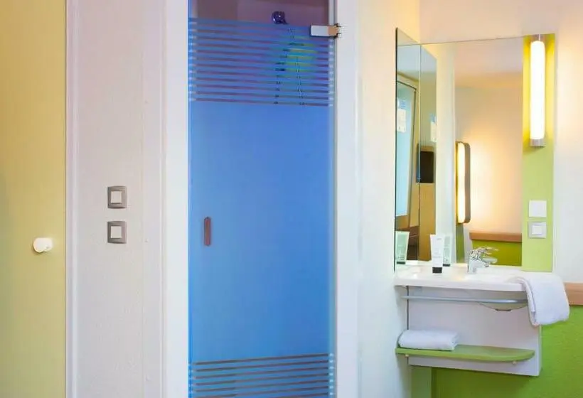 Standard Kolmen Hengen Huone, Hôtel Ibis Budget Nantes Nord St Herblain