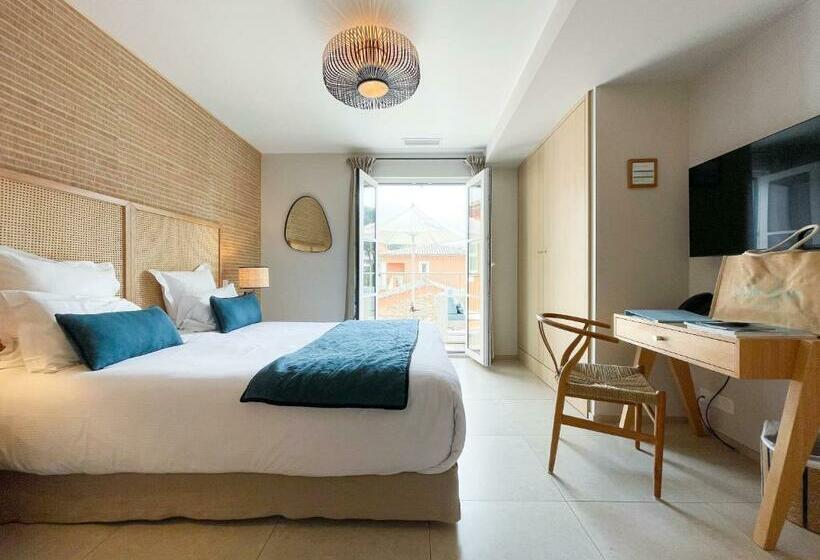 חדר דלוקס, Le Mouillage