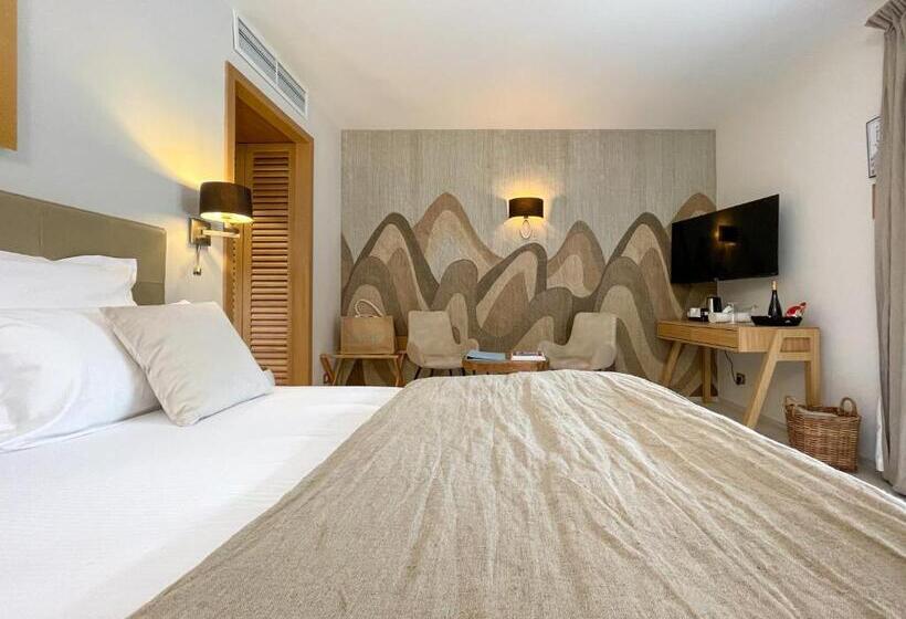 חדר דלוקס, Le Mouillage