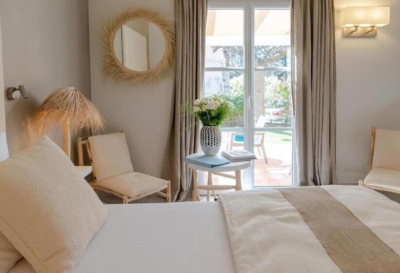 חדר דלוקס, Le Mouillage