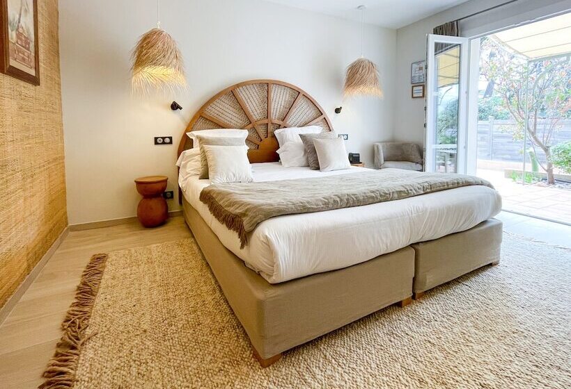 חדר דלוקס, Le Mouillage