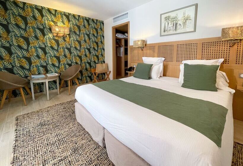 חדר דלוקס, Le Mouillage