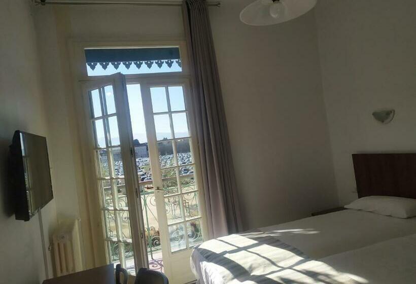 غرفة قياسية, Le Postillon