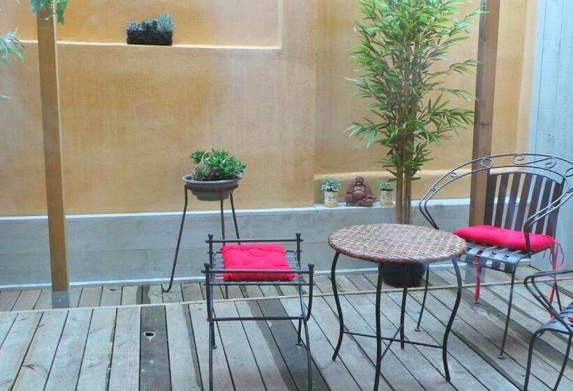 컴포트 룸, Relais Du Postillon