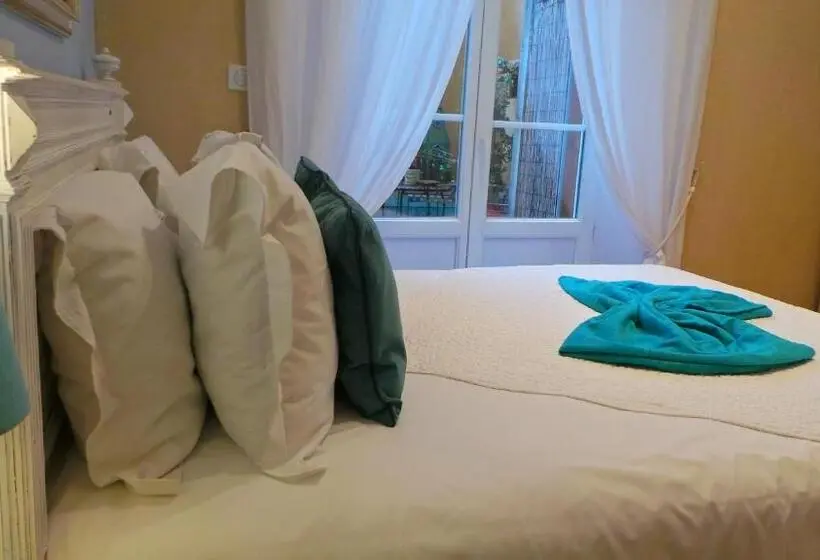 スタンダードインサイドビュールーム, Relais Du Postillon