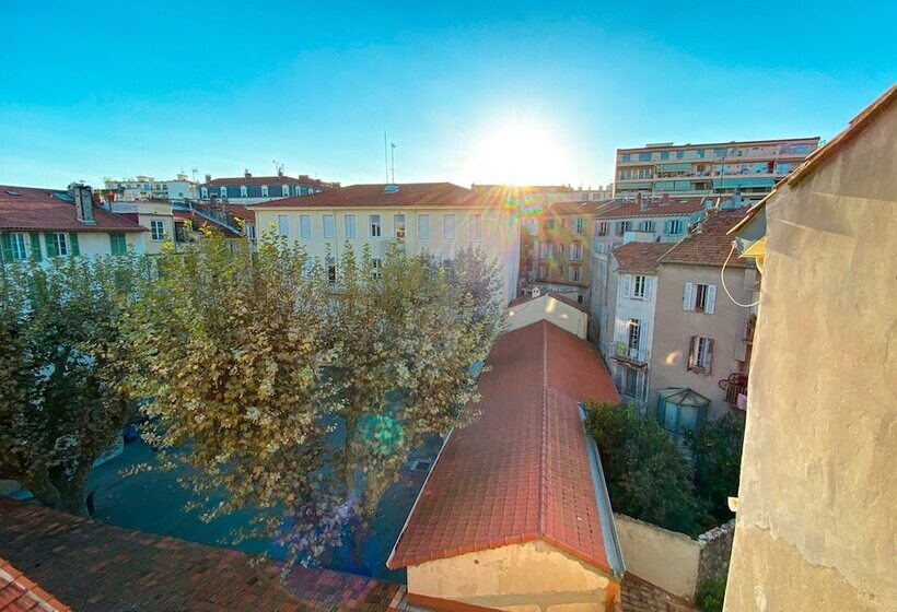 标准间内部标间, Relais Du Postillon