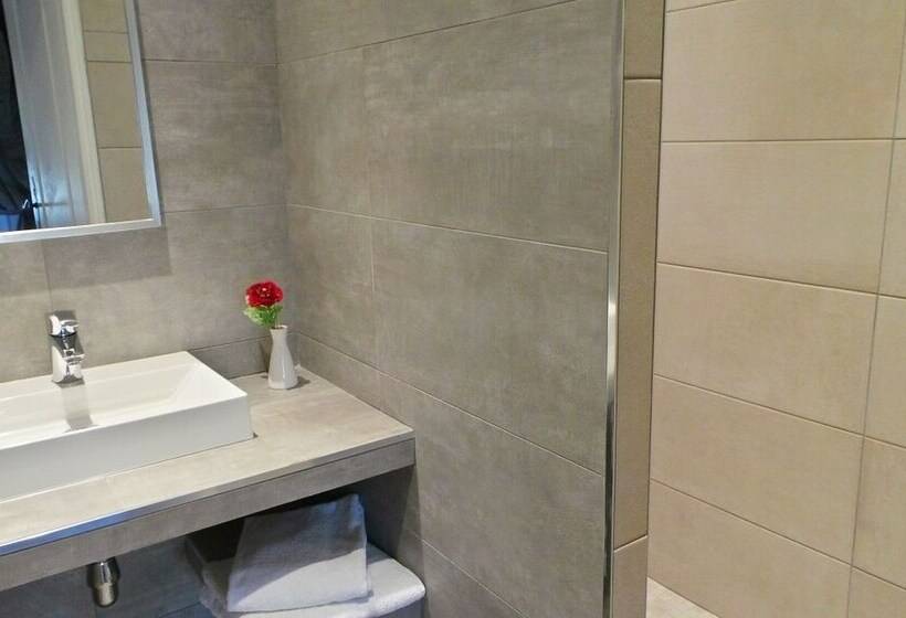 컴포트 룸, Relais Du Postillon