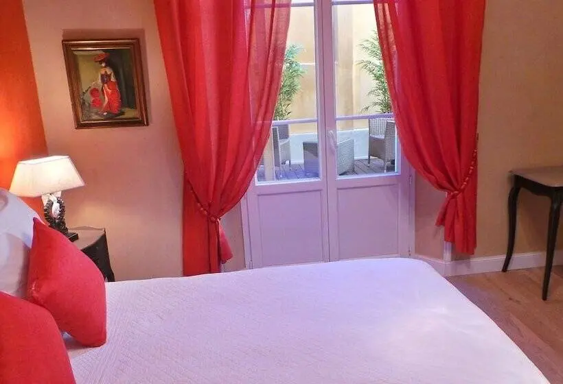 コンフォートルーム, Relais Du Postillon