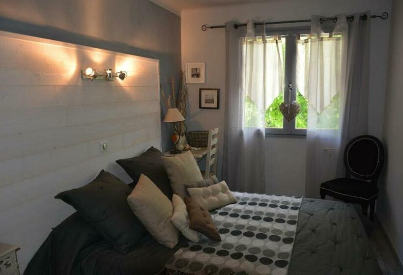 舒适三人间, & Restaurant Le Chalvet