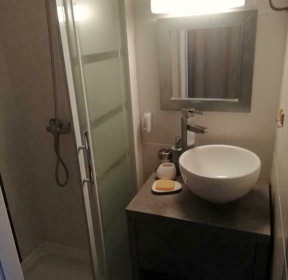 舒适三人间, & Restaurant Le Chalvet