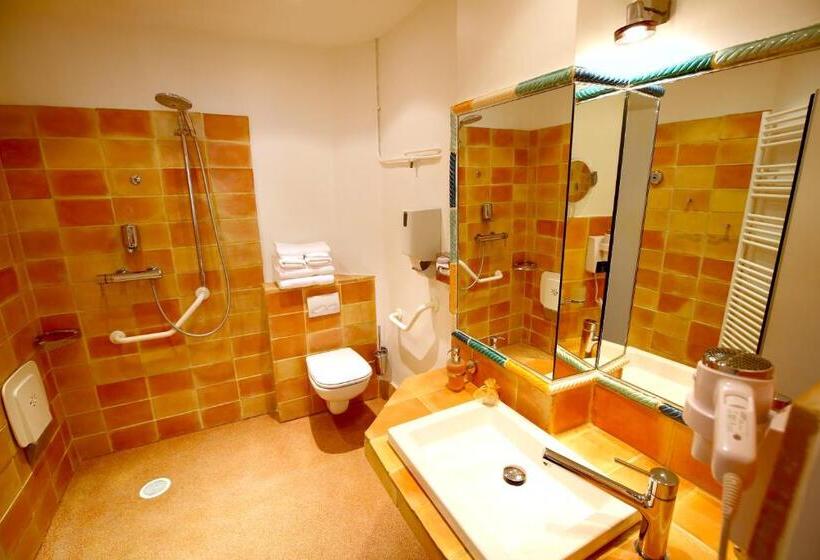 适合残疾人使用的标准间, Royal Bon Repos