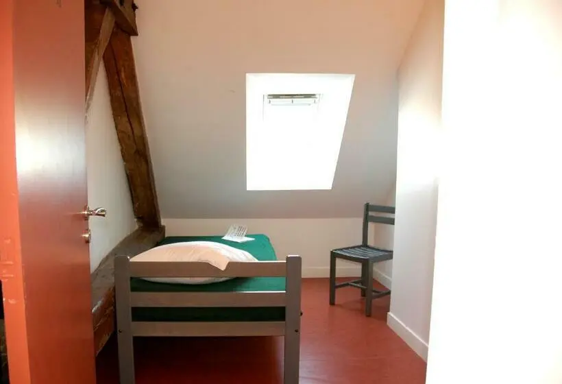تختخواب در اتاق مشترک, La Maison Des Randonneurs