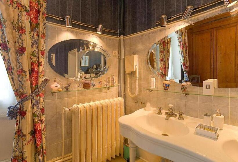 جناح مزود بجاكوزى, Amphore Du Berry