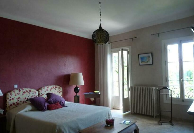 スーペリアールーム, Castel Enchanté