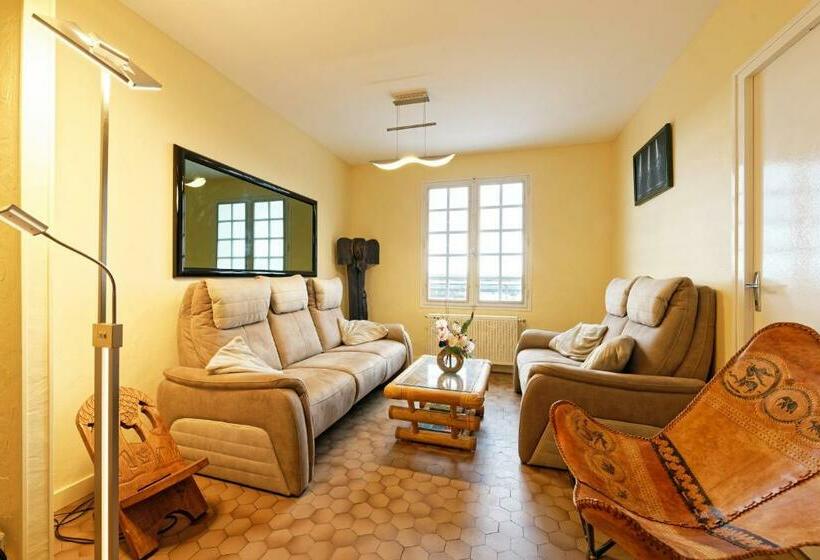 Номер Economy с общей ванной комнатой, Chambres D Hotes à Autun