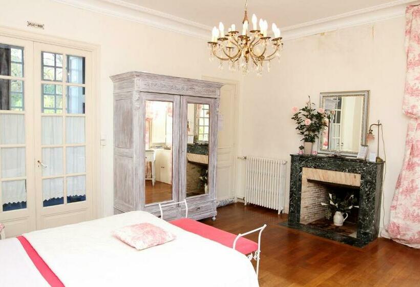 غرفة كومفورت, Château Du Bois De La Noe