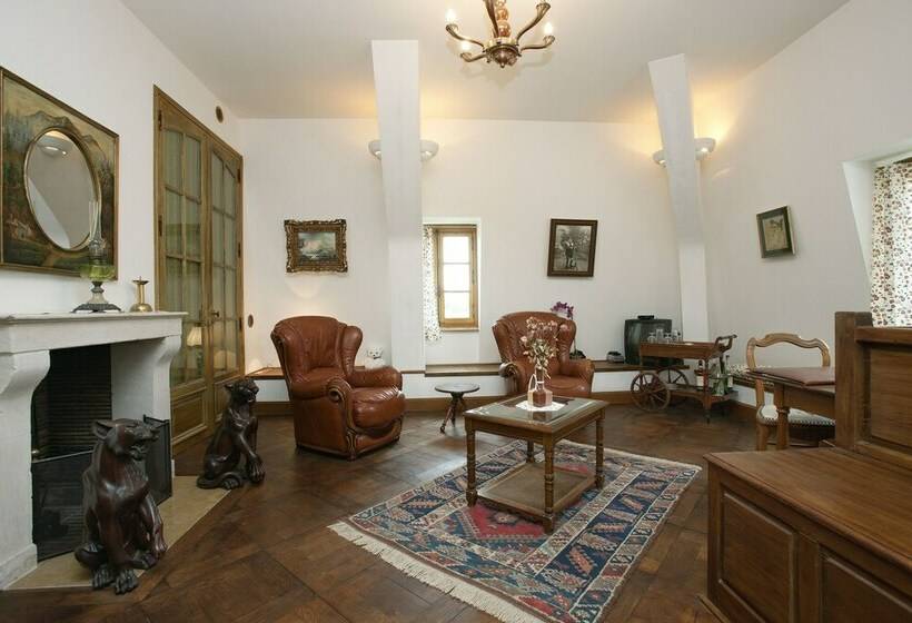 Люкс Повышенной Комфортности, Château De Flée