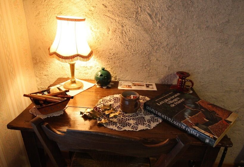 Номер Стандарт, La Maréchalerie