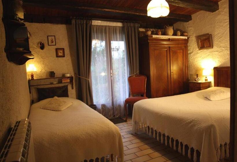 Номер Стандарт, La Maréchalerie